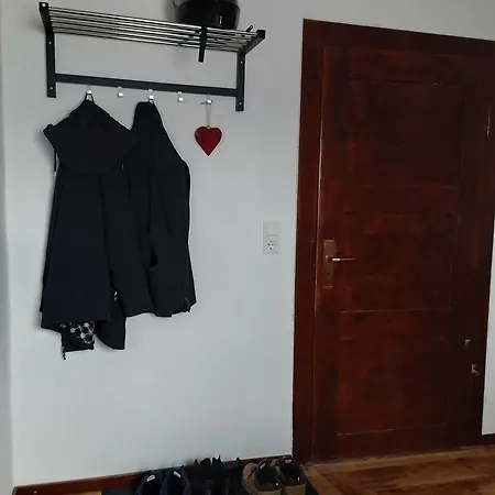 Ferien Monteur Nikki